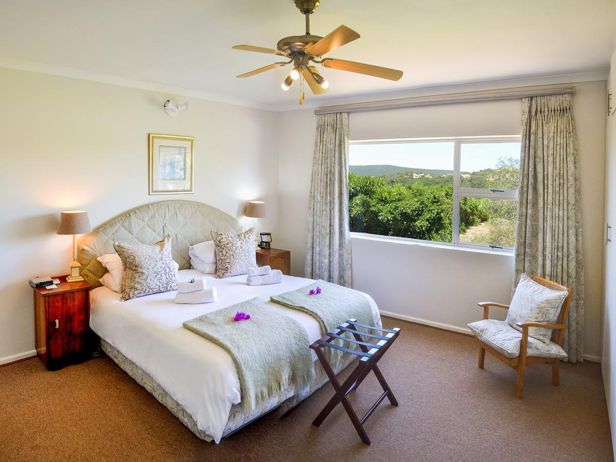 Sundune Guest House โคลเชสเตอร์ ภายนอก รูปภาพ